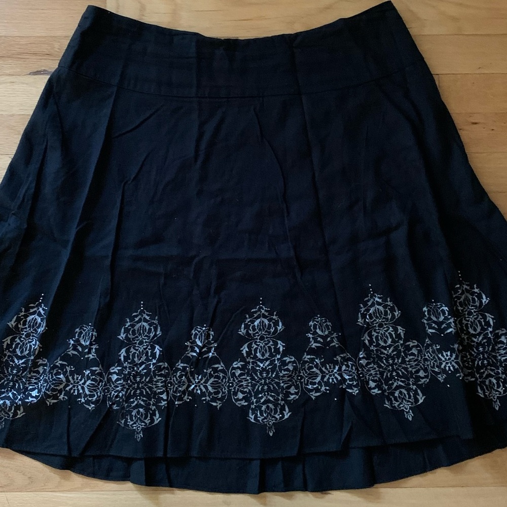New York & Compnay Black Skirt with Silver Accent - Size 14 - Picture 2 of 7